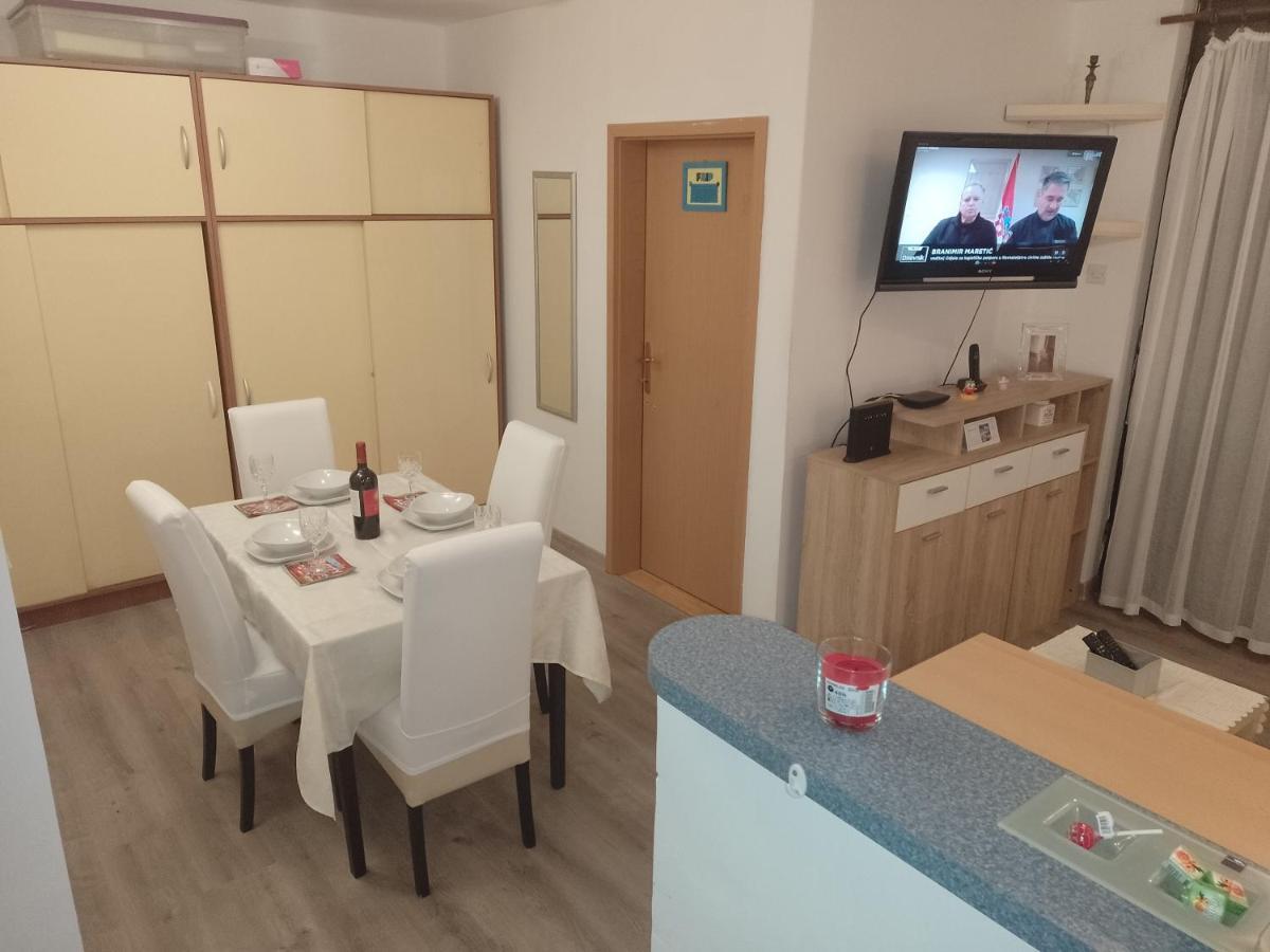 Апартаменти Apartman Ciblja Велика Гориця Екстер'єр фото